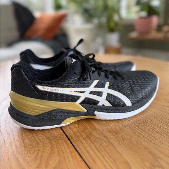ASICS Men's Black and Gold Athletic Shoes - Picture 3 of 6